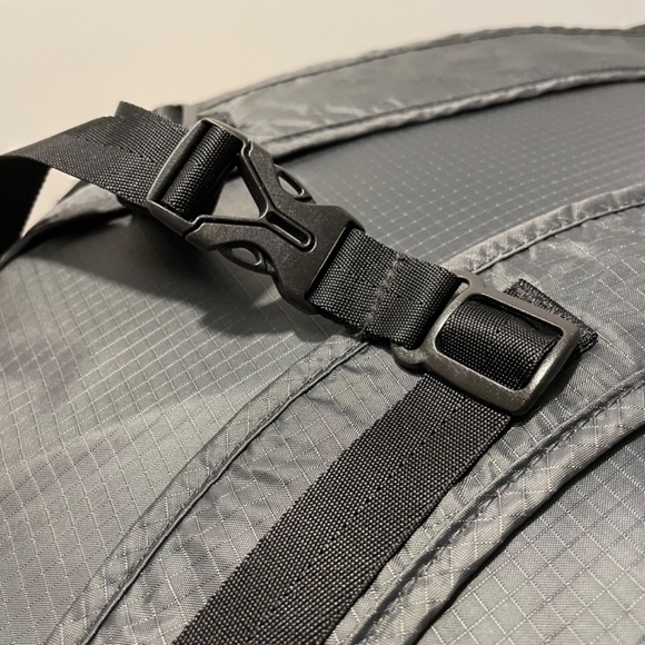 Mountain Equipment Co-op Backpack Lightweight Gray – LIKE NEW - Picture 12 of 14